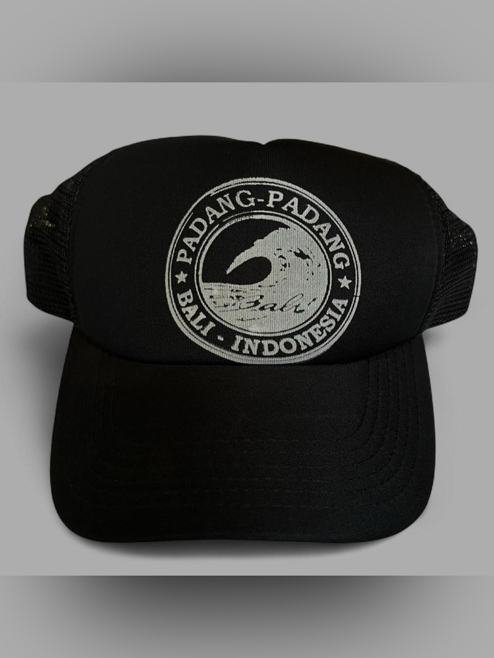 Vintage 00’s Padang Padang Beach Bali Indonesia Black & White Surf Trucker Hat